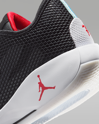 Nike.comにおけるルカ 77 